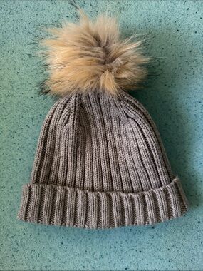 NWT J. Crew  Gray Knit Beanie with Tan Faux Fur Pom